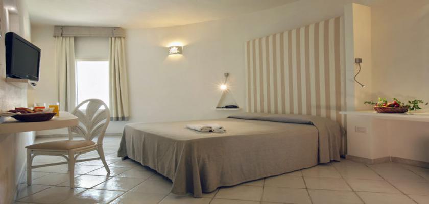 Italia, Sardegna - Hotel Mare Pineta 0